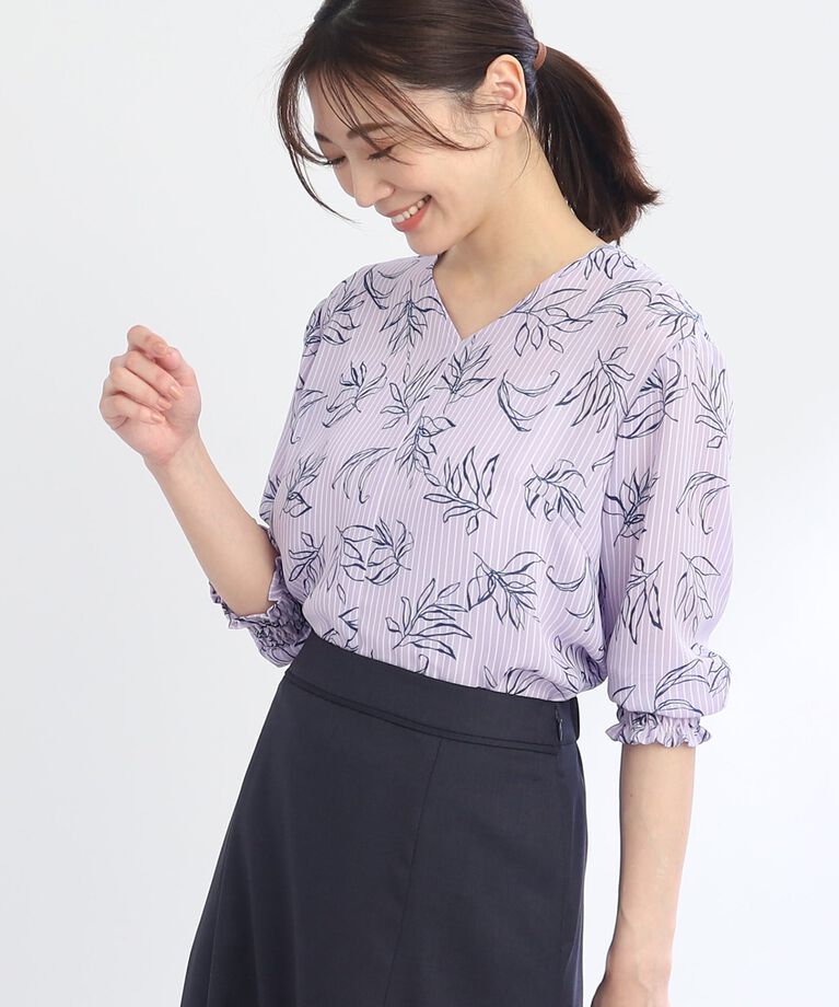 Reflect「【SALE／WEB限定カラーあり／接触冷感／洗える】ストライプ×リーフ柄ブラウス」|シャツ・ブラウス|