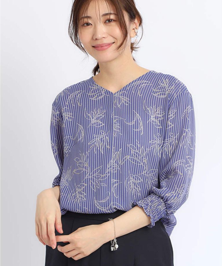 Reflect「【SALE／WEB限定カラーあり／接触冷感／洗える】ストライプ×リーフ柄ブラウス」|シャツ・ブラウス|ﾌﾞﾙｰ(193)