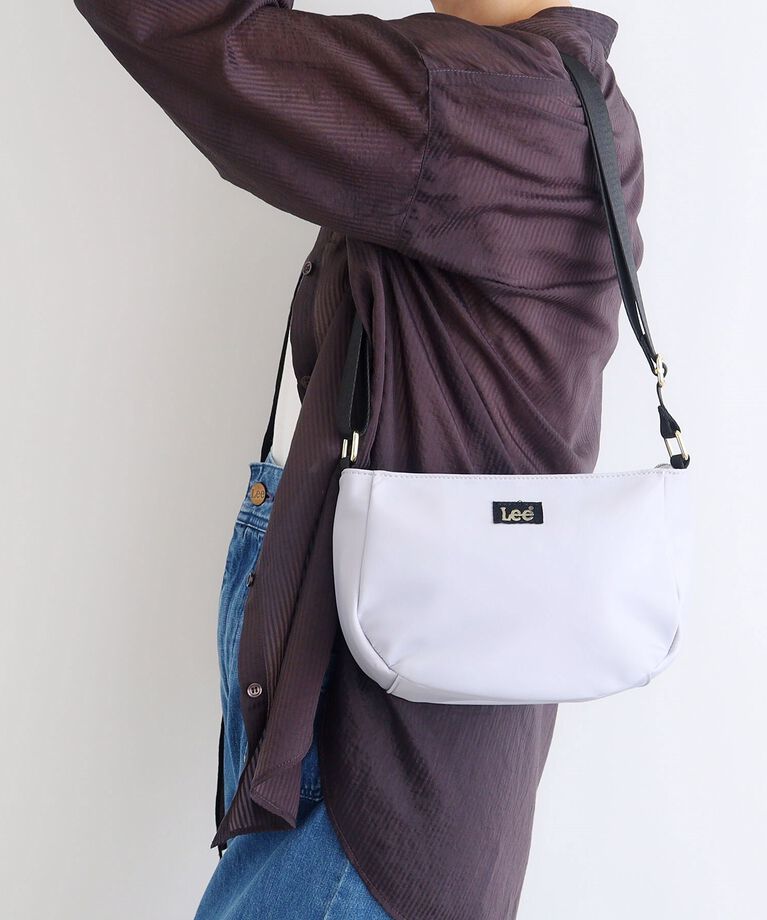 grove「【Lee別注】撥水ラウンドショルダー」|ショルダー・メッセンジャー|ｻｯｸｽﾌﾞﾙｰ(090)
