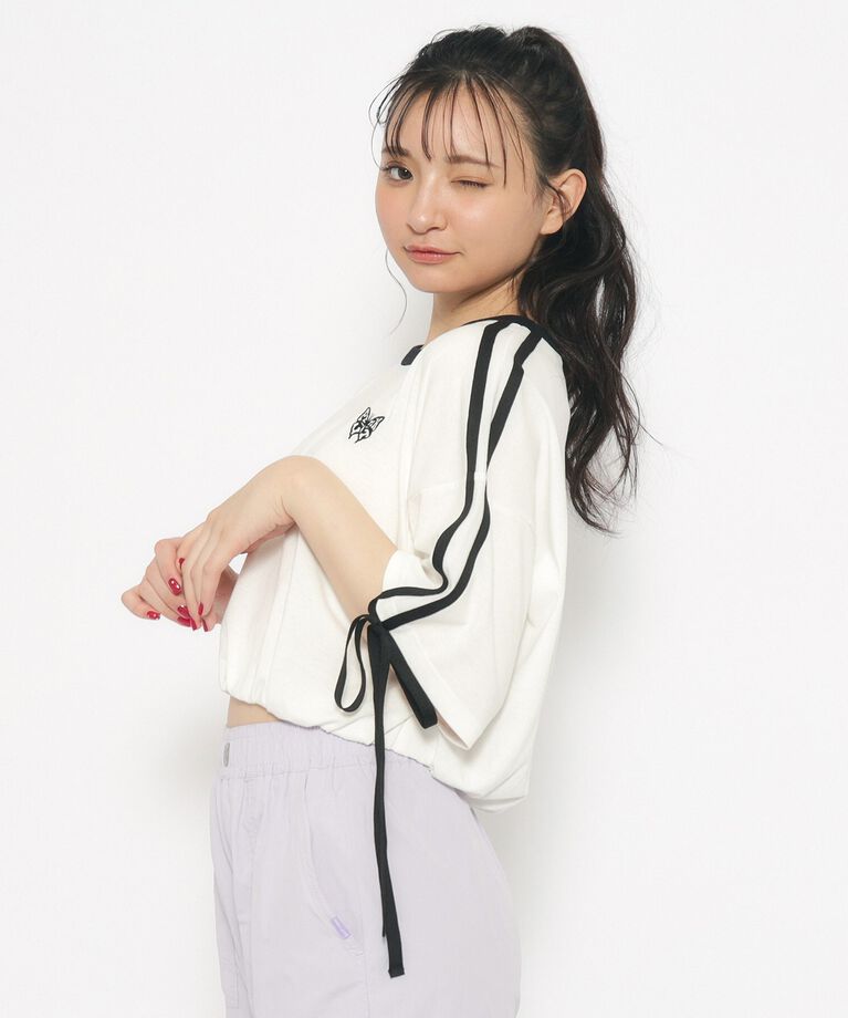 PINK-latte「【スクールコーデ】袖ラインリボンTシャツ」|Tシャツ・カットソー|