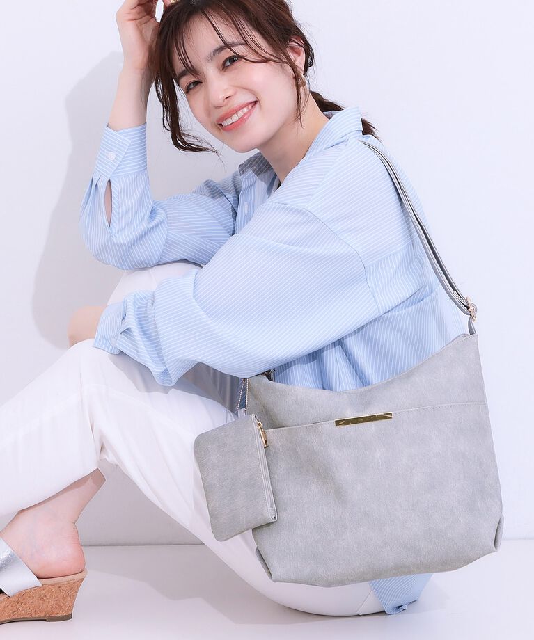 SHOO･LA･RUE「【ポーチ付き】使い勝手の良い Wフェイスショルダーバッグ」|ショルダー・メッセンジャー|