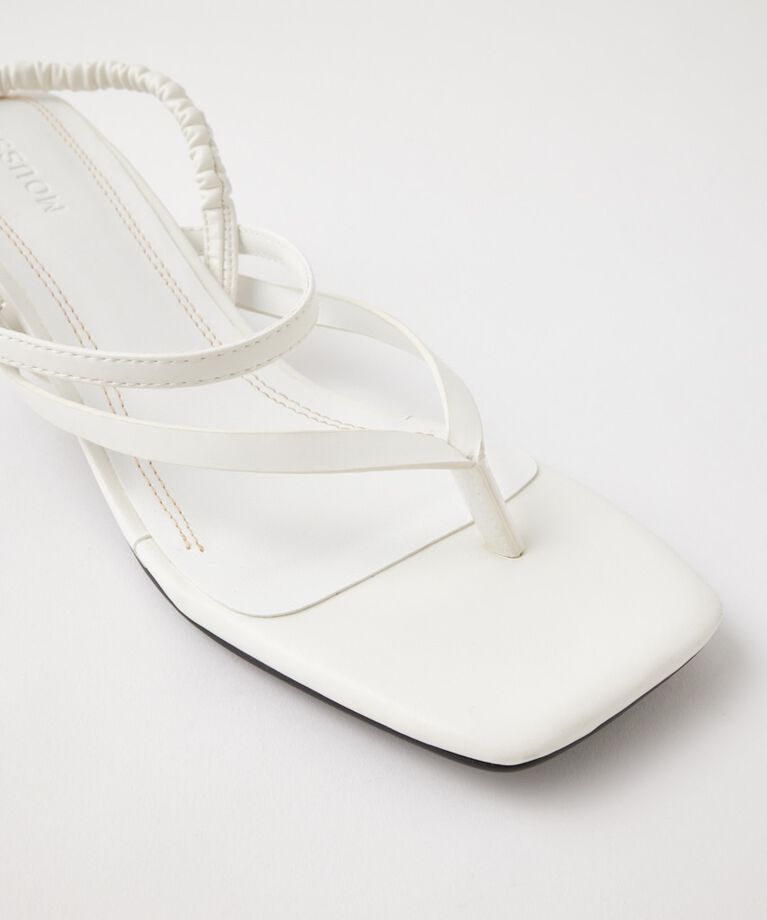 MOUSSY「SHIRRING STRAP TONGS サンダル」|サンダル|
