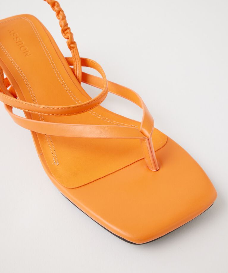 MOUSSY「SHIRRING STRAP TONGS サンダル」|サンダル|