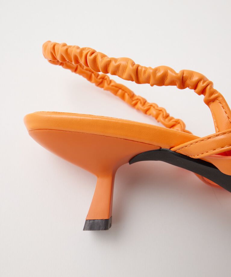 MOUSSY「SHIRRING STRAP TONGS サンダル」|サンダル|