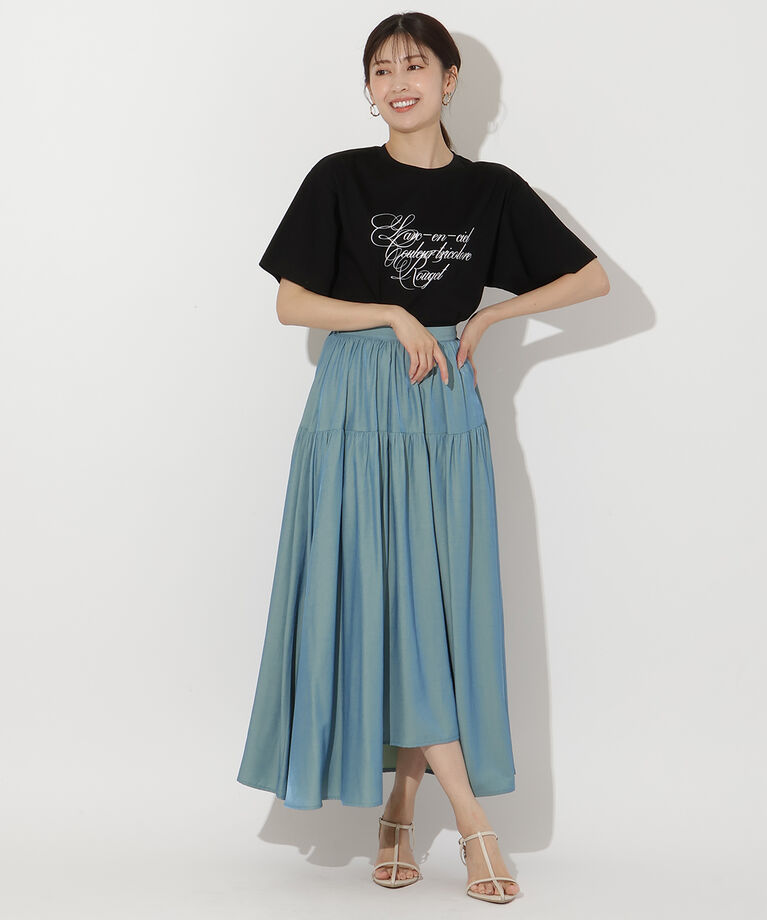 アンドクチュール「シャイニーティアードスカート」|フレア|