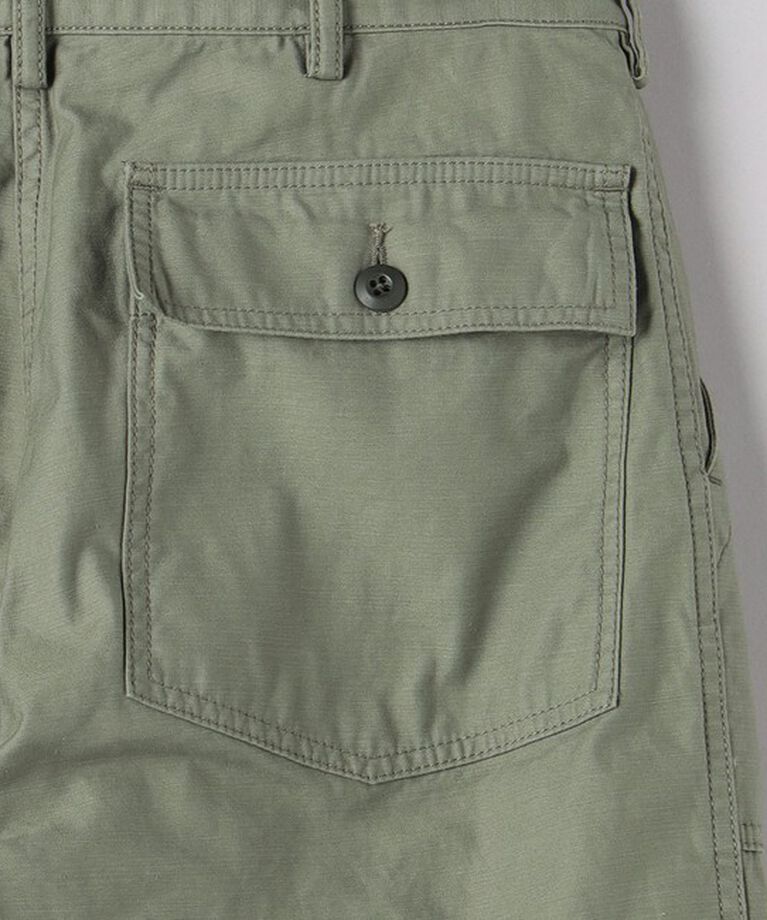 UNITED ARROWS「オーガニックコットン バックサテン ファティーグパンツ」|チノ|