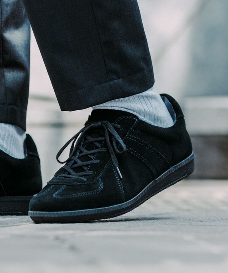 UNITED ARROWS green label relaxing「【別注】＜GERMAN TRAINeR＞GLR ジャーマントレーナー スエード スニーカー」|スニーカー|BLACK