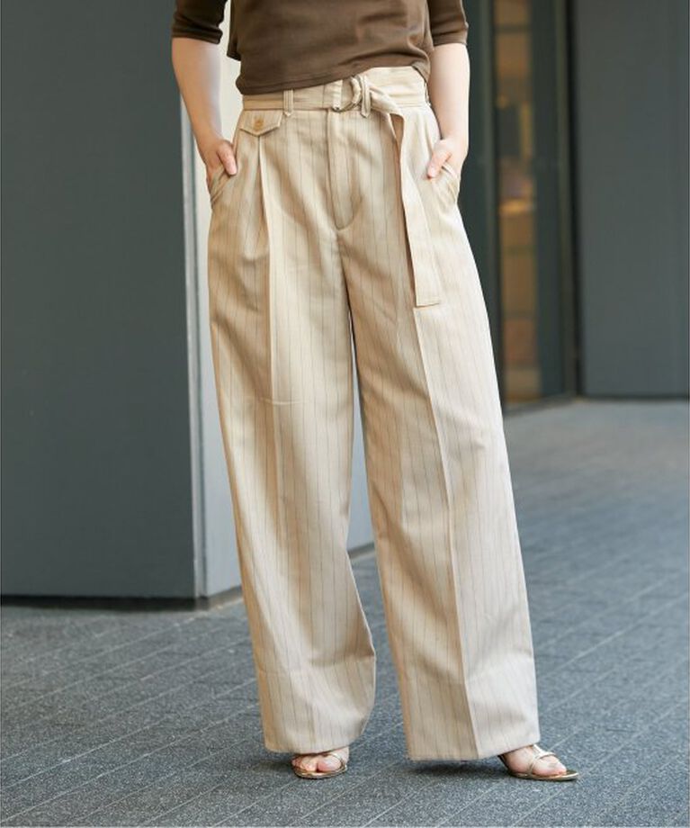 IENA LA BOUCLE「IENA LA BOUCLE ストライプベルテッドタックパンツ」|スラックス|ベージュ