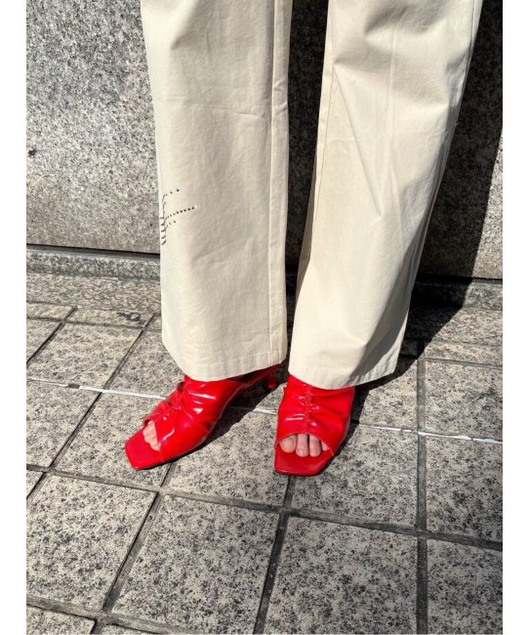 Oriens JOURNAL STANDARD「【LE VERNIS/ル・ベルニ】 Gather square mules 244-211 303」|サンダル|レッド