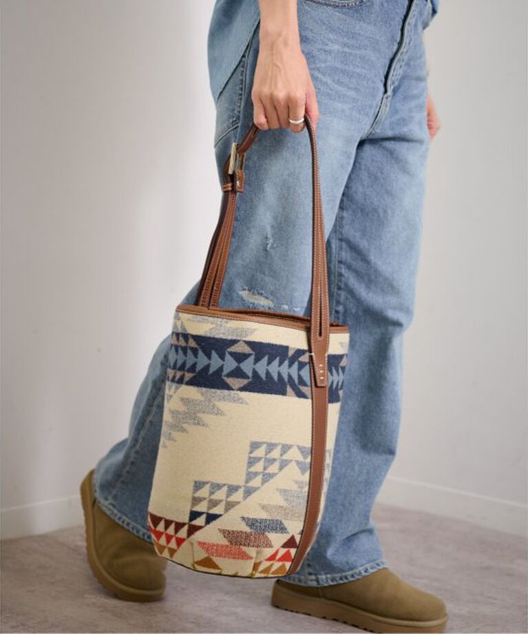 FRAMeWORK「≪追加≫A VACATION/アヴァケーション MARCHE PENDLETON2」|ショルダー・メッセンジャー|