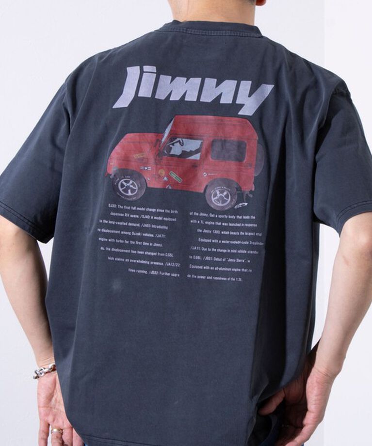 GLOSTER「【WILDERNESS EXPERIENCE×JIMNY】別注バックプリント Tシャツ」|Tシャツ・カットソー|チャコールグレー