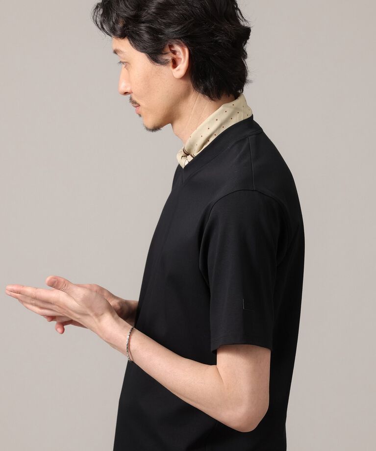 TAKEO KIKUCHI「【抗菌防臭】ジャケットインナー 半袖 Vカットソー」|Tシャツ・カットソー|