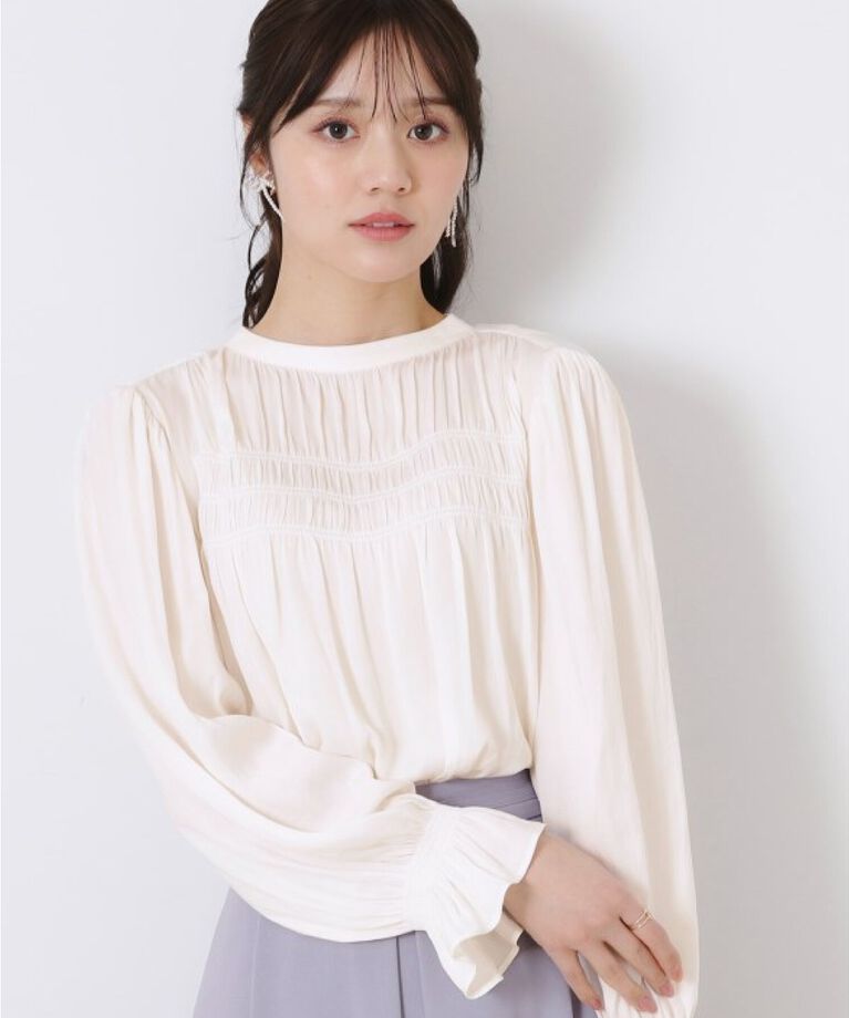 Couture broach「【通勤・大人可愛い】シャーリングギャザーブラウス」|シャツ・ブラウス|オフホワイト(003