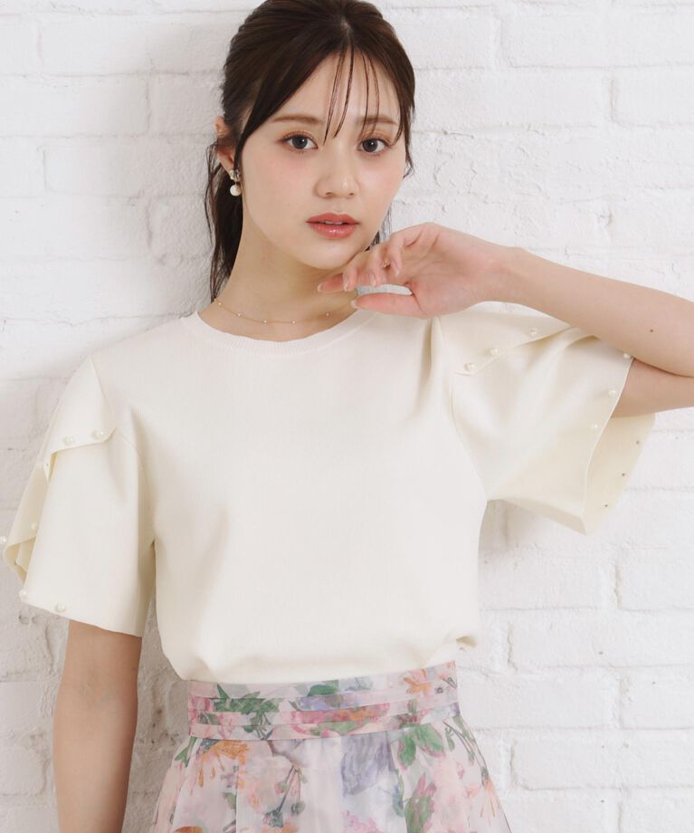 Couture broach「【一枚でキマる・華やか】パール調付チューリップ袖ニット」|ニット・セーター|オフホワイト(003