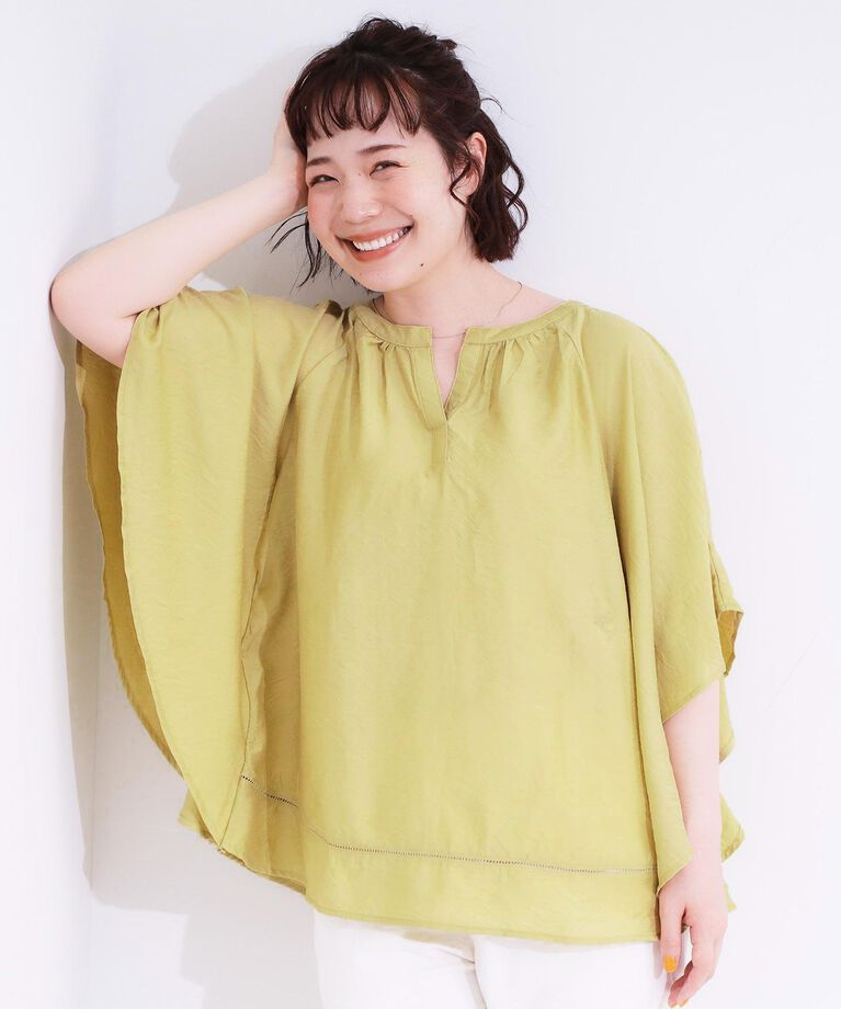 SHOO･LA･RUE「【洗える/S-LL/接触冷感】涼しく体型カバー お袖フレア ドレープブラウス」|シャツ・ブラウス|