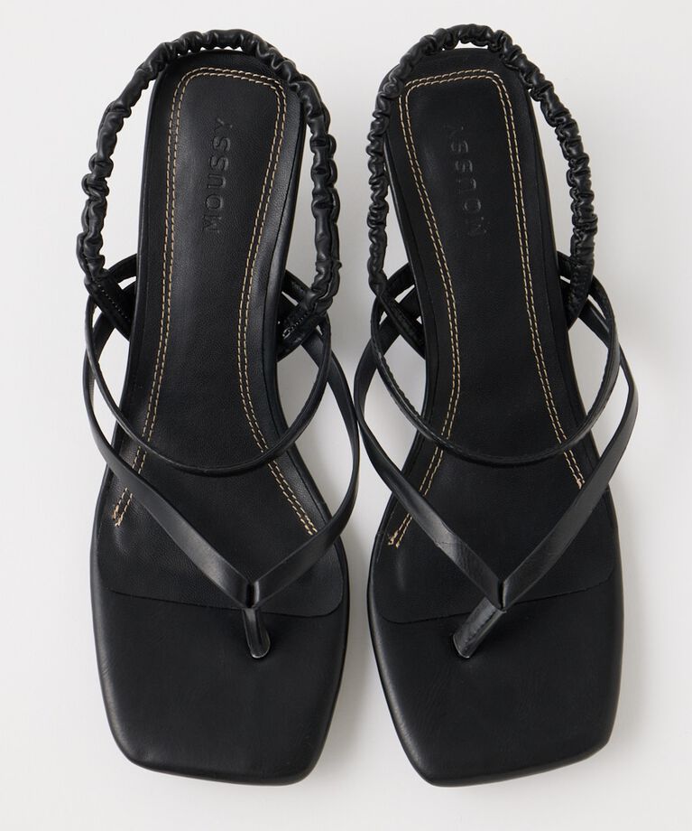 MOUSSY「SHIRRING STRAP TONGS サンダル」|サンダル|BLK