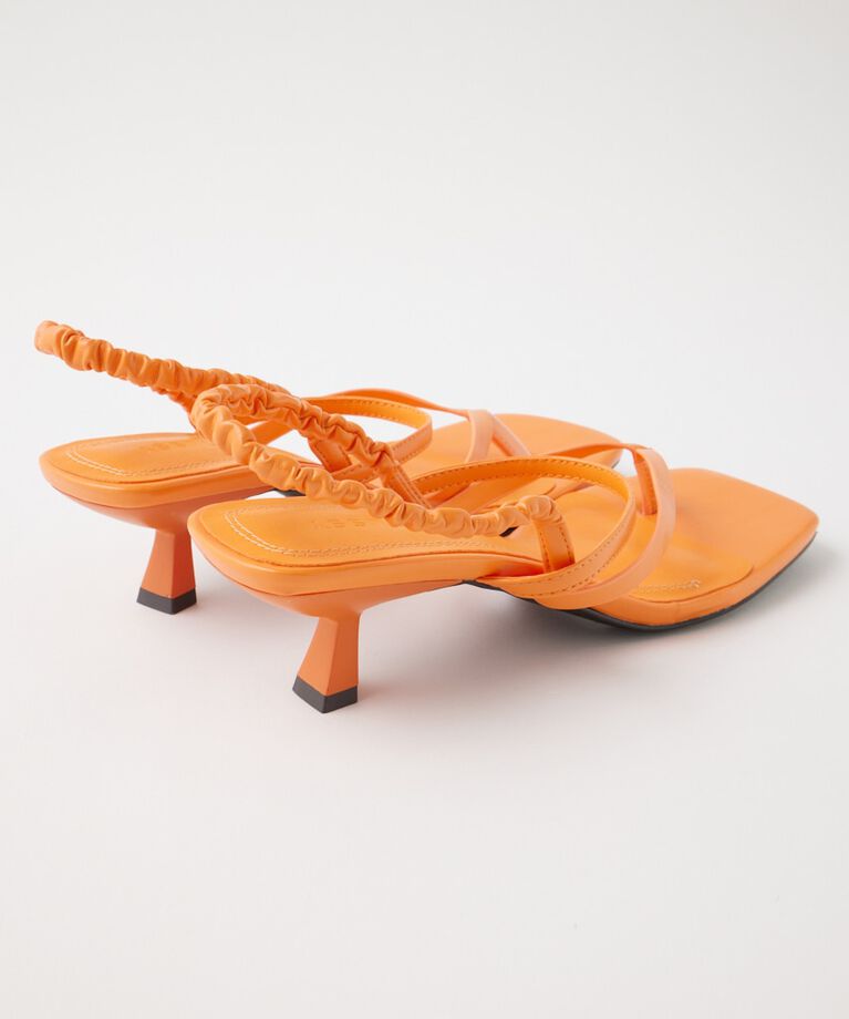 MOUSSY「SHIRRING STRAP TONGS サンダル」|サンダル|