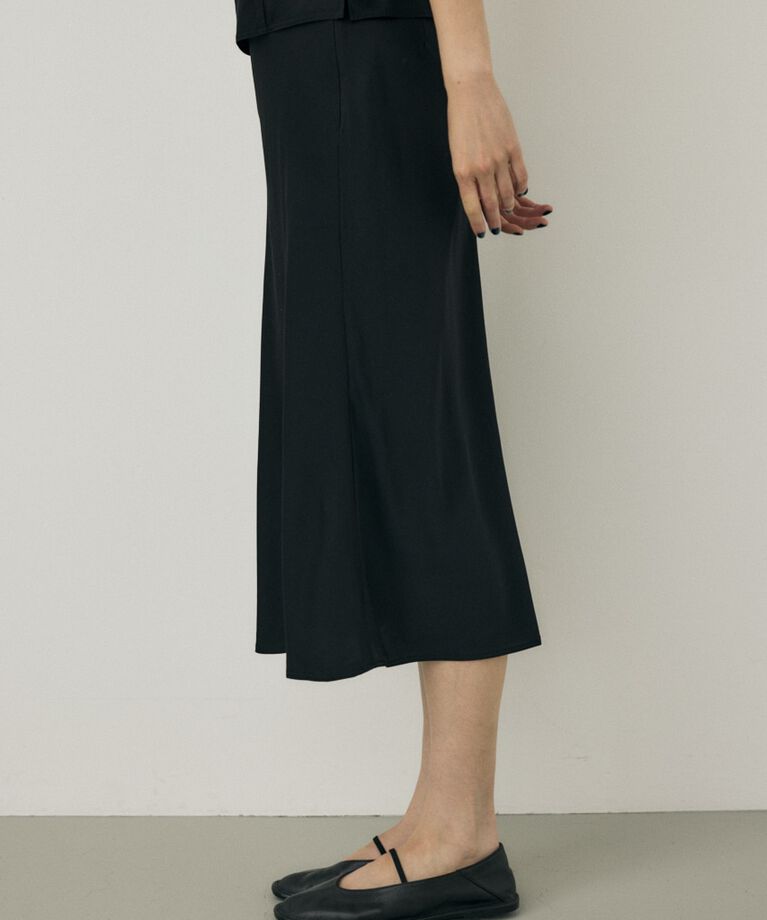 MOUSSY「サテンミディスカート　リサイクルポリエステル×レーヨン素材」|スカート|