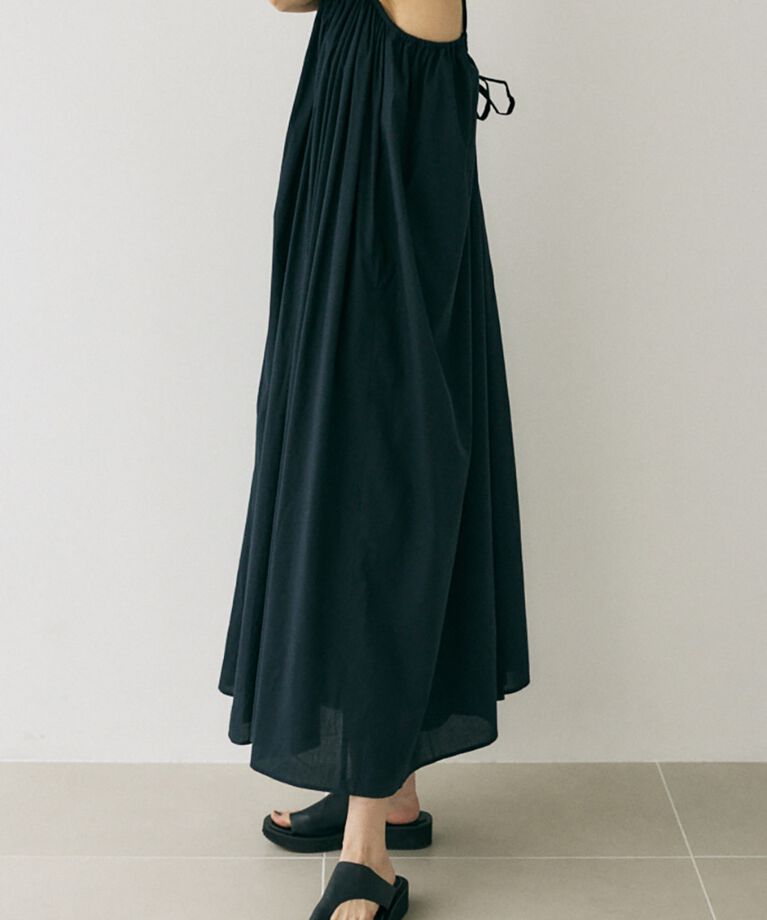MOUSSY「ｵｰｶﾞﾆｯｸｺｯﾄﾝ使用 たっぷりのｷﾞｬｻﾞｰを用いたﾍﾞｱﾀｲ」|ワンピース|