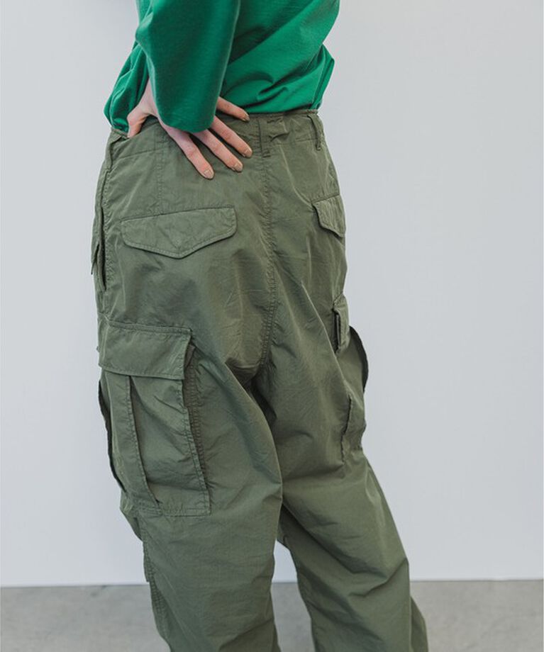 BEAMS「BEAMS / ビッグ 6ポケット カーゴパンツ」|その他|OLIVE