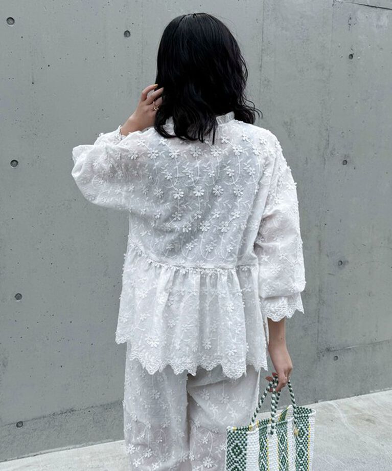 fredy emue「3D刺繍スカラップ前開きブラウス」|シャツ・ブラウス|