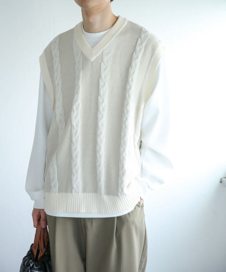 SENSE OF PLACE by URBAN RESEARCH「SENSE OF PLACE ケーブルVネックベスト」|ベスト・ジレ|IVORY