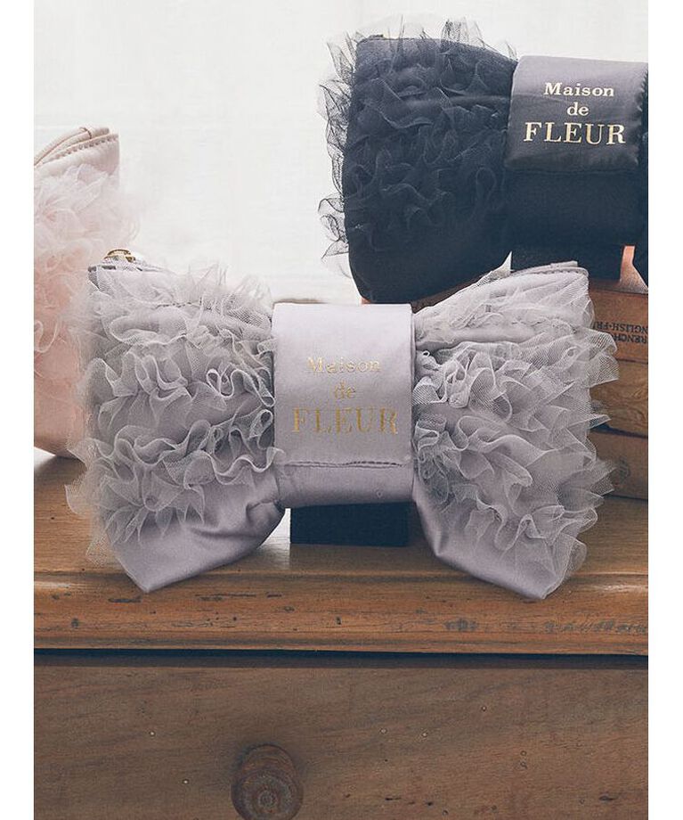 Maison de FLEUR「チュールフリルリボンポーチ」|ポーチ|グレー