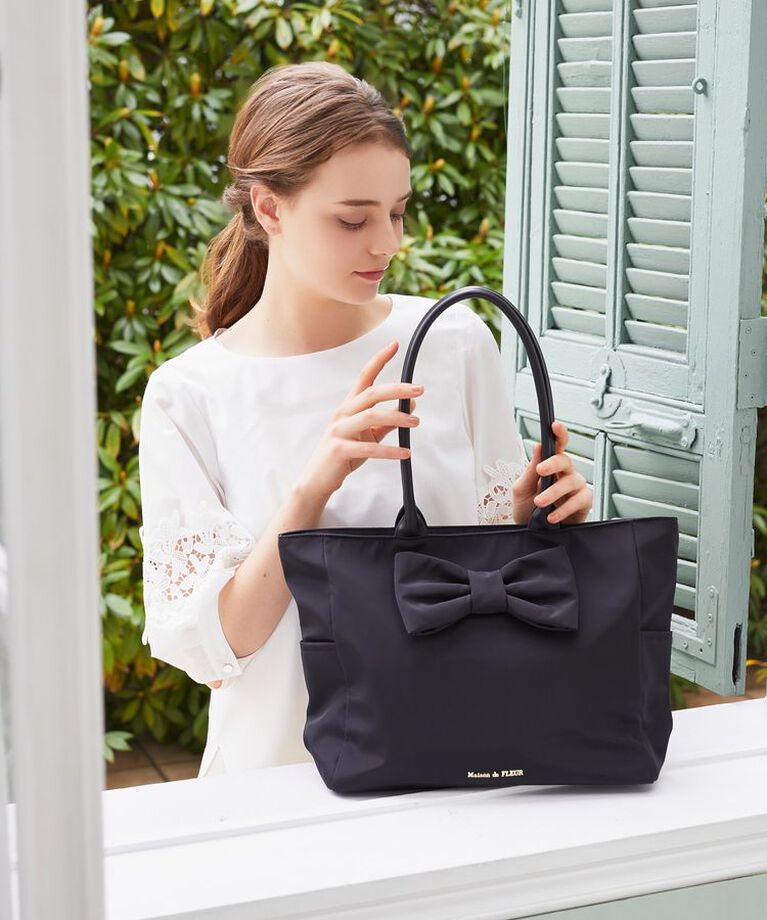 Maison de FLEUR「フロントリボンキャリーオンバッグ」|トートバッグ|ブラック