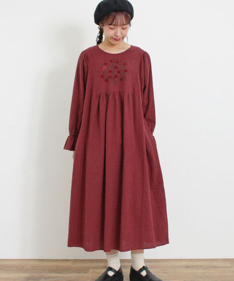 Samansa Mos2「【マカベアリス×Samansa Mos2】果物柄刺繍ワンピ」|ワンピース|ボルドー