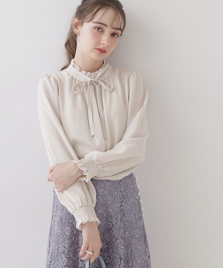 Couture broach「【好印象なレディブラウス】タイ付きピコフリルブラウス」|シャツ・ブラウス|