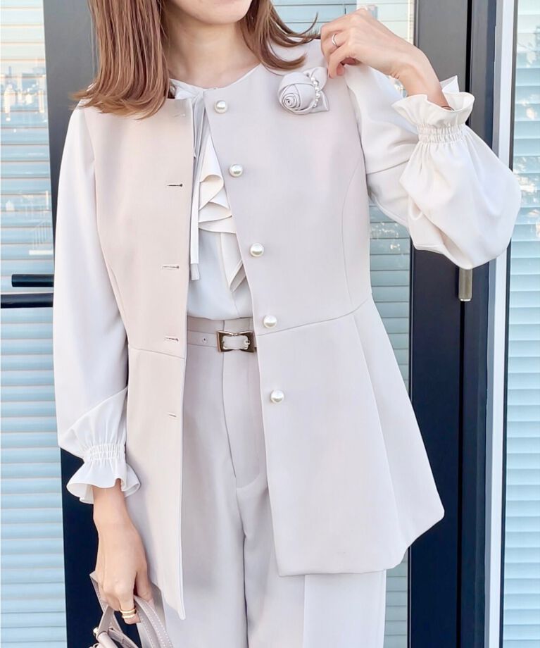 Couture broach「【セレモニーシーン/ON・OFF使える】ダブルクロスペプラムジレ」|ベスト・ジレ|