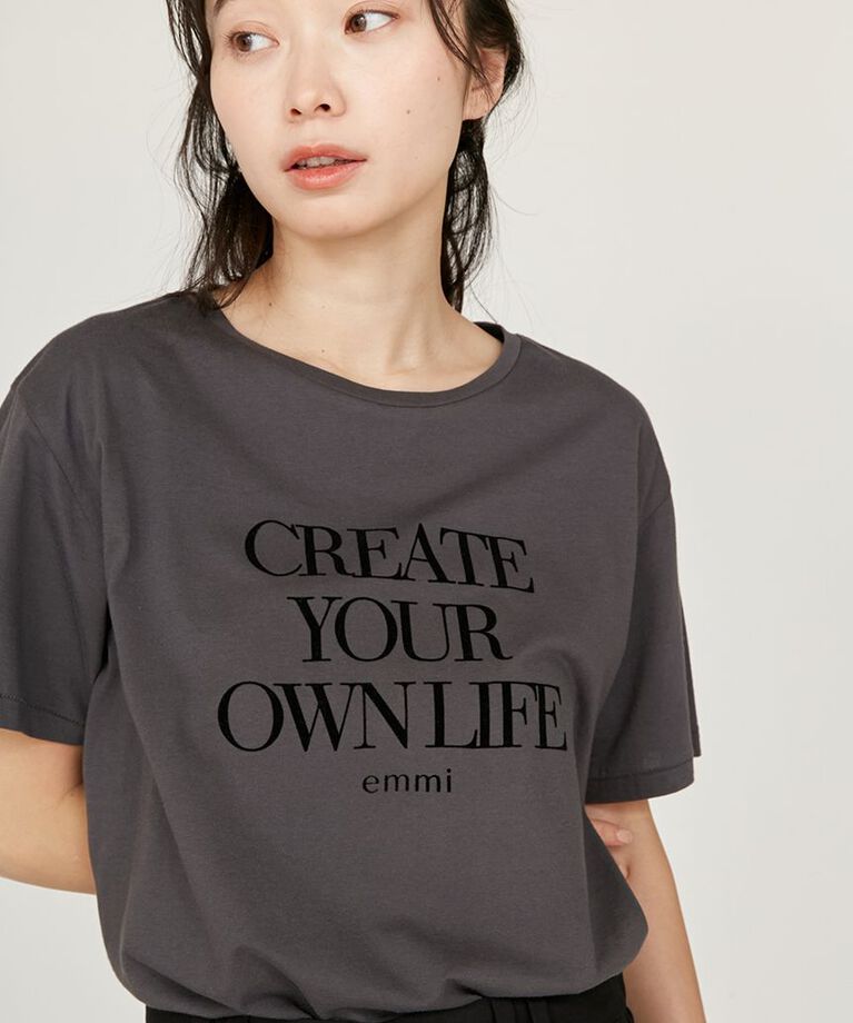 emmi atelier「フロッキーロゴTシャツ」|Tシャツ・カットソー|