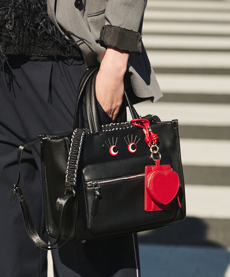 IROMEKI「MagSafe対応コインケース カードケース IROMEKI heart charm mag case」|ストラップ|