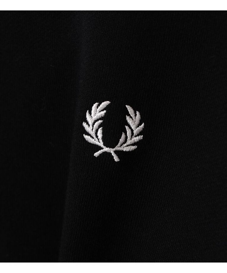BEAMS「FRED PERRY / 別注 エンブロイダリー クルーネック スウェット」|スウェット・ジャージ|