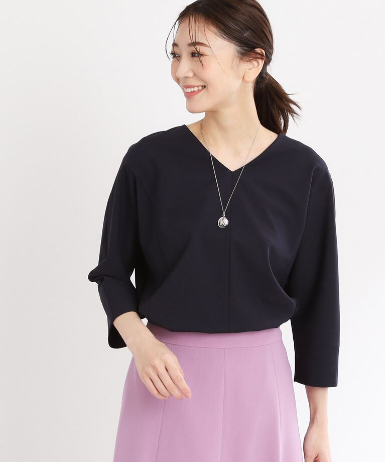 Reflect「【接触冷感／マシンウォッシュ可／セットアップ可能】ドルマンスリーブVネックブラウス」|シャツ・ブラウス|